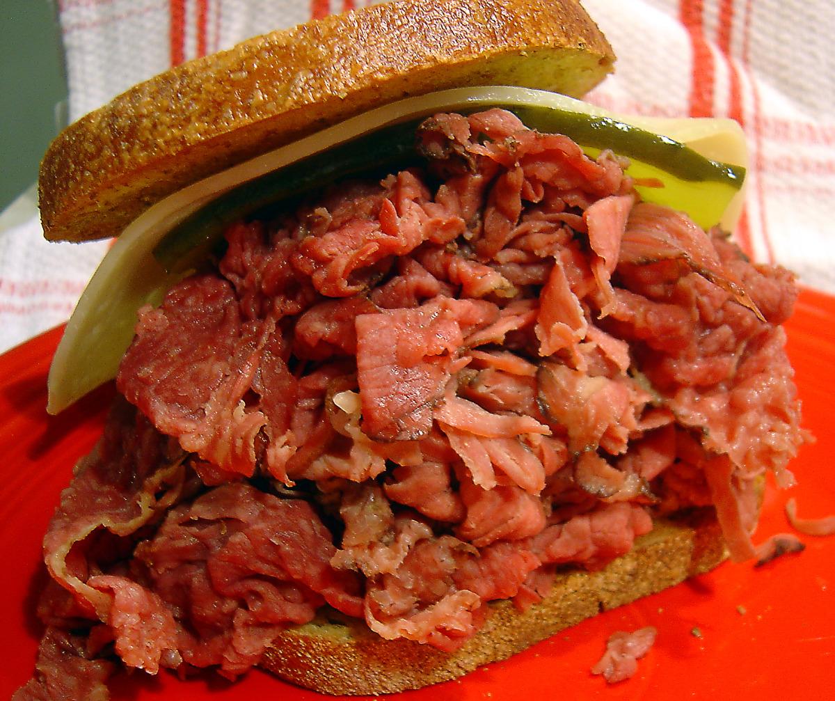 Mastering the Perfect Hot Pastrami Sandwich: YouTube Guide!